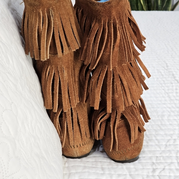 Minnetonka 3-Layer Fringe Boot Womens Size 5 - Picture 7 of 12